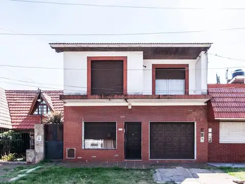 VENTA Casa patio y cochera NUEVO VALOR