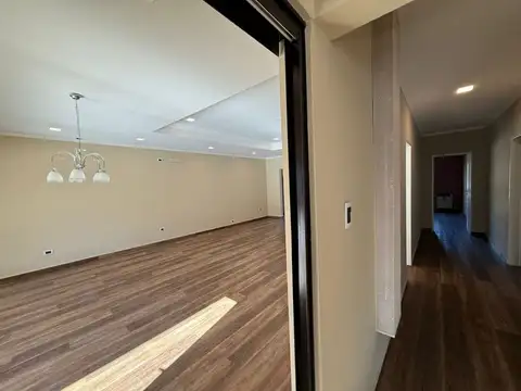 Areco - Alquiler casa impecable 2 hab con jardin