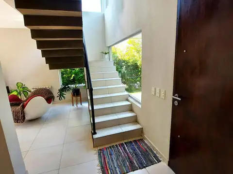 Casa en Alquiler de 3 dormitorios