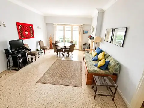 DEPARTAMENTO CUATRO AMBIENTES CON BALCON