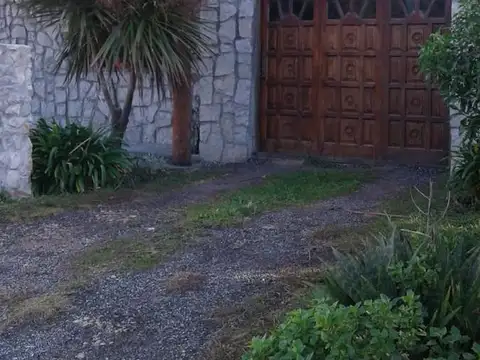 Casa en Alquiler Temporal con 1 cochera