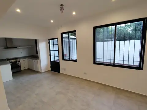 Depto Tipo Casa en Alquiler en Sarandi, $ 750.000