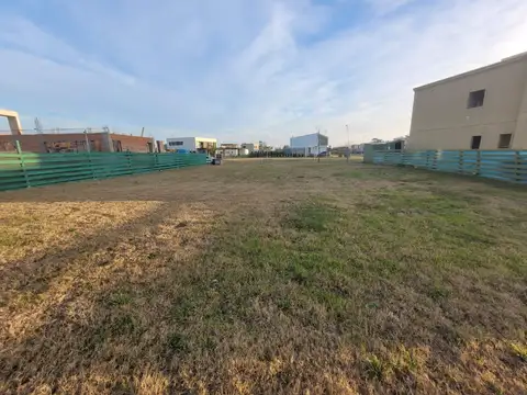 Venta lote Puertos del Lago, Barrio Ceibos Escobar