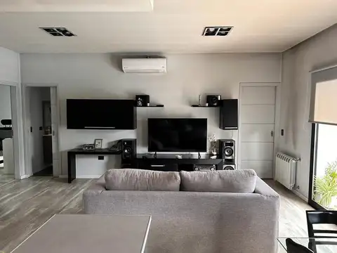 Hermosa casa en La Cañada - Bº Los Robles