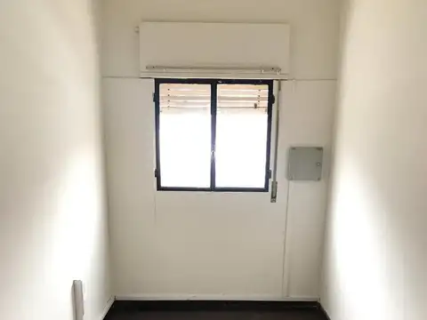 Casa 7 ambientes con 1 baño