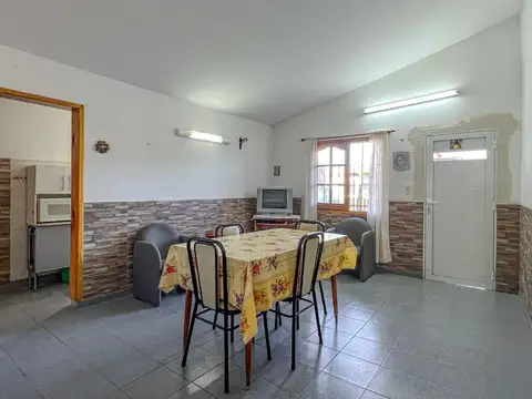 Casa 3 ambientes con 1 baño