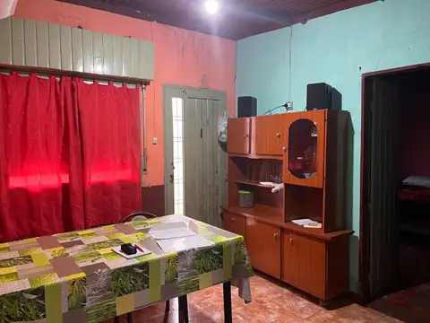 CASA EN VENTA EN ROJAS A REFACCIONAR