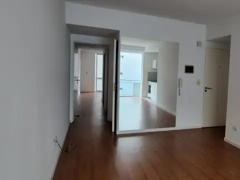 Cabello 3300, Piso 4