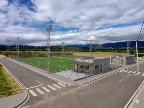 Calle Los Lapachos, cercanía de Av Felipe Varela y Circunvalación 100