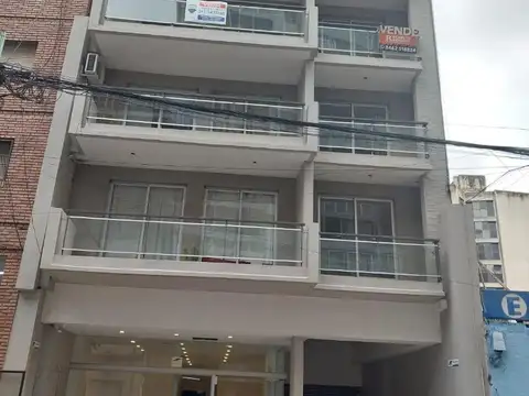 URQUIZA 1000. MONOAMBIENTE CON PATIO.