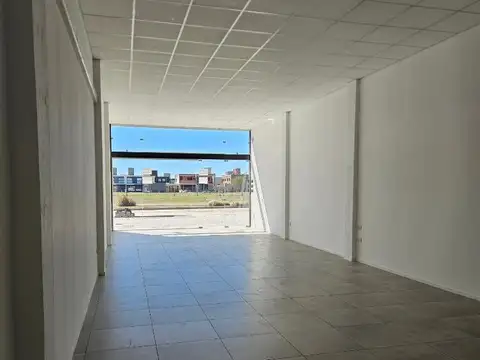 Local en Alquiler en Colinas De Manantiales, $ 2.300.000