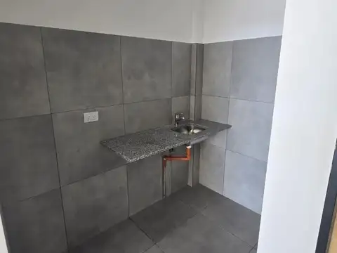 LOCAL EN ALQUILER 79 m2 CON GAS COLINAS DE MANANTIALES