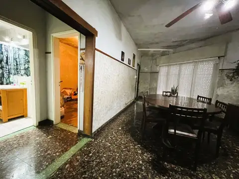 Depto Tipo Casa 6 ambientes con 2 baños