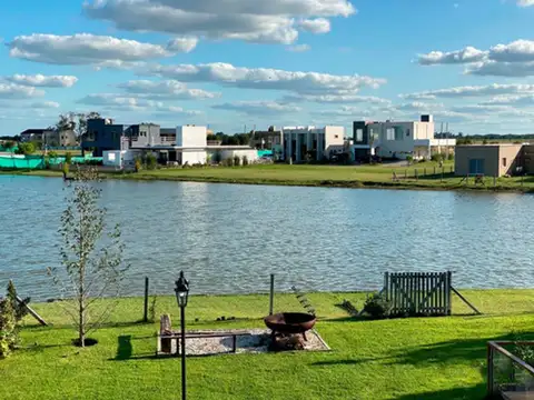 Venta Lote A La Laguna En Barrio Privado San Lucas Canning