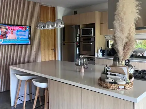 Casa en Alquiler Temporal en Santa Juana, USD 5.500