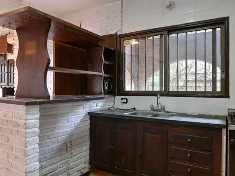 Casa 3 ambientes con 2 baños