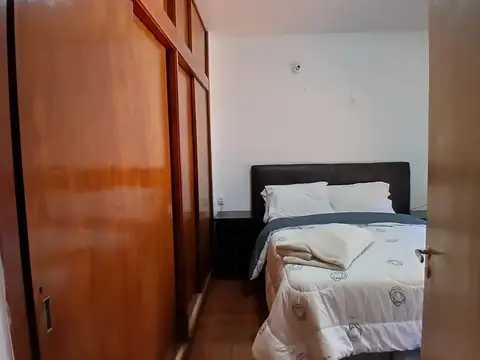 Venta Importante Propiedad: Local, Casa en planta alta, lote fondo libre y dpto sin terminar. Mas de 500m2 Bernal O.