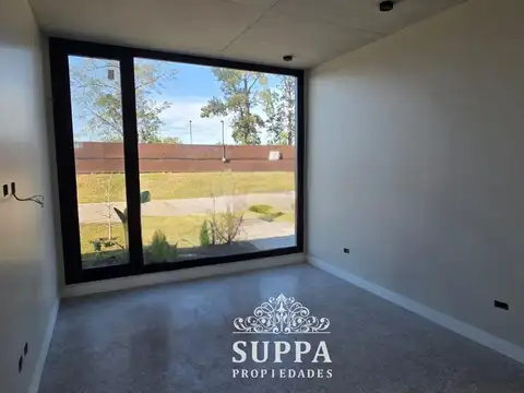 Casa en Venta en Laguna Grande, USD 850.000