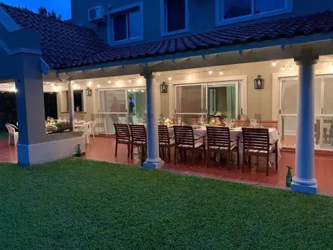 Casa en Alquiler de 5 dormitorios