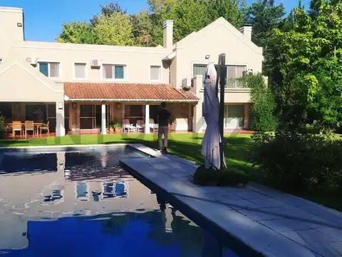 Los Jazmines & Las Campanillas , Piso 0