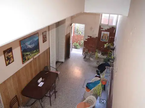 Casa 6 Ambientes Venta en Valentín Alsina .