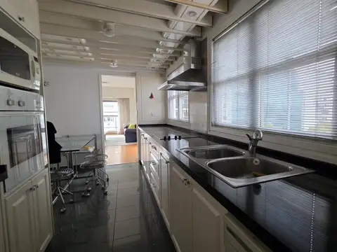 Departamento en Alquiler con 1 cocheras