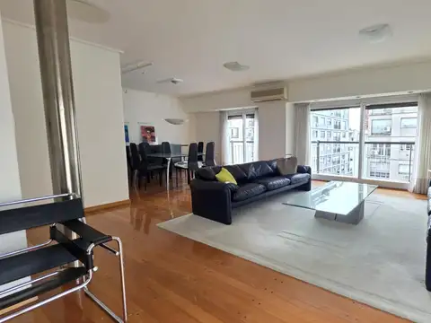 Semipiso Amoblado de 4 Ambientes en Alquiler en Barrio Norte/Recoleta