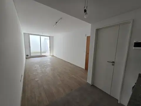 Pte. FRAGATA SARMIENTO  al 1600