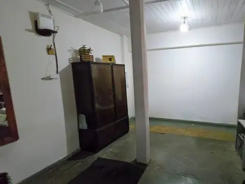 Casa 2 ambientes con 1 baño