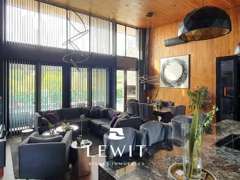 Casa 6 ambientes con 3 baños