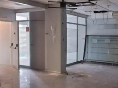 Local en ALQUILER sobre Av. Maipú, Olivos