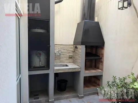 Depto Tipo Casa 3 ambientes con 2 baños