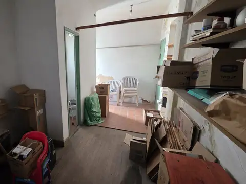 PH 206m2 en primer piso por escalera 6 ambientes con patio terraza y parrilla apto profesional a metros de Cabildo