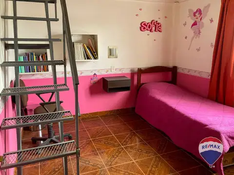 CASA 5 AMBIENTES EN VENTA LA MATANZA CON PILETA
