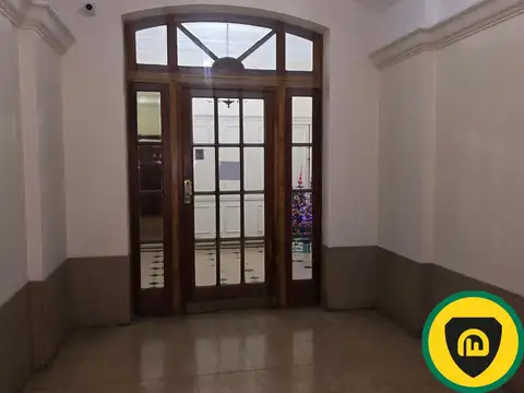 Av Belgrano  al 1300