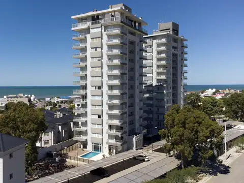 Av. Rio Negro Esquina Jacobacci 100