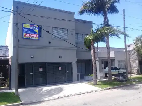Departamento dos Ambiente y medio en alquiler 1 cuadra de Av Rosales