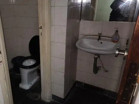 Oficina en Alquiler en Once, $ 230.000