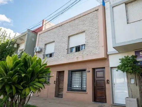 Depto Tipo Casa en Venta de 4 ambientes