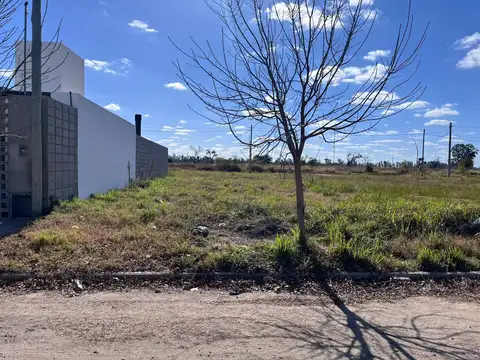 Venta terreno en loteo Nueva Italia
