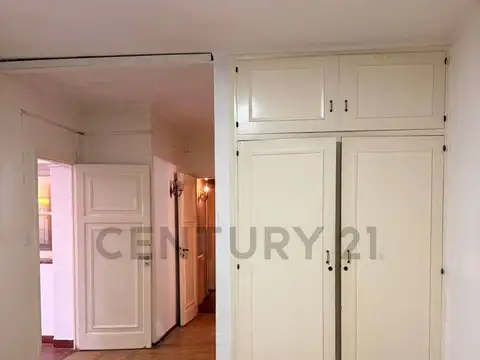 Casa en Alquiler con 1 cochera
