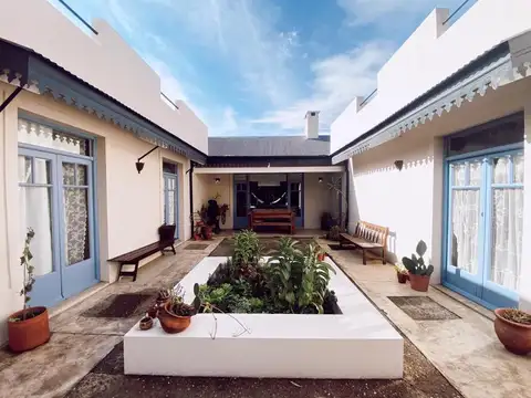 Casa 4 ambientes con 3 baños