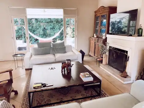 Casa en Alquiler en Pilar, USD 3.500