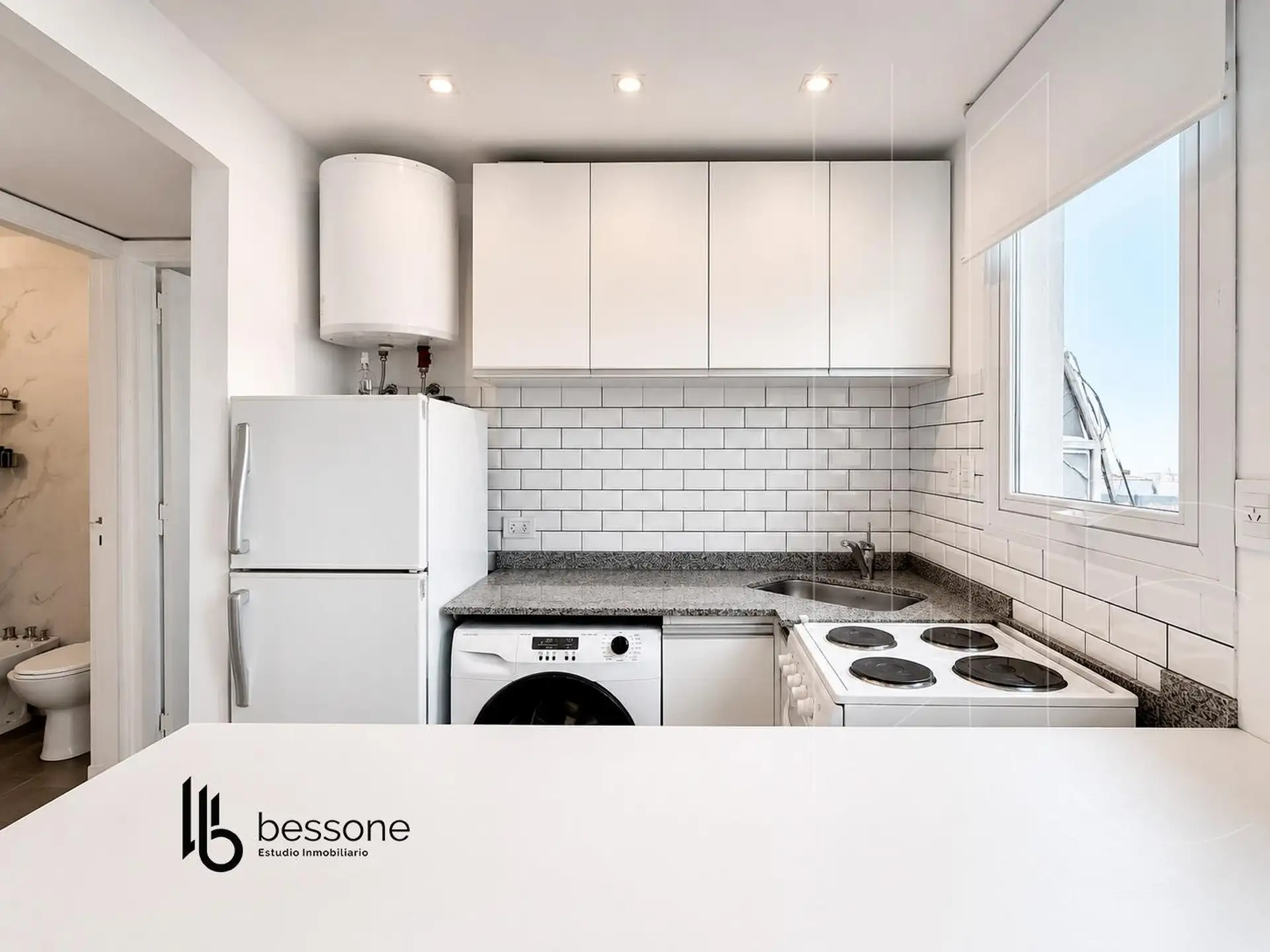 Depto 2 amb, 34m² cubiertos con balcón terraza y vista al mar — Plaza Colon