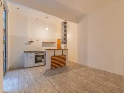 Venta. Dos ambientes refaccionado a nuevo con patio en Almagro