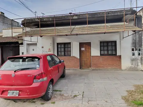PH al frente apto comercial 2 ambientes, terraza, deposito
