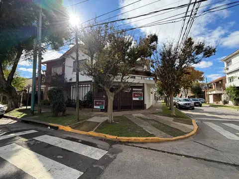 Casa 4 amb, cochera y patio