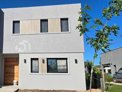 Santa Elisa Pilar del Este 100