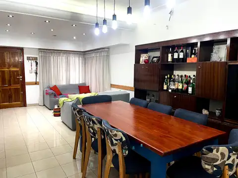 Casa en Venta en Haedo, USD 255.000