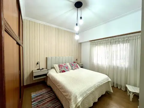 CASA  4 AMBIENTES - EN VENTA - ZONA RESIDENCIAL - HAEDO BARRIO GUEMES - APTO CREDITO